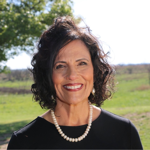 Meet your Posher, Jackie - Picture 1 of 1